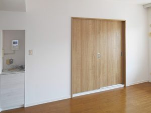 [マンションリフォーム]和室の戸襖→木目調の引込み戸