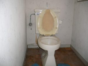 トイレ改修工事：施工前［戸建リフォーム］